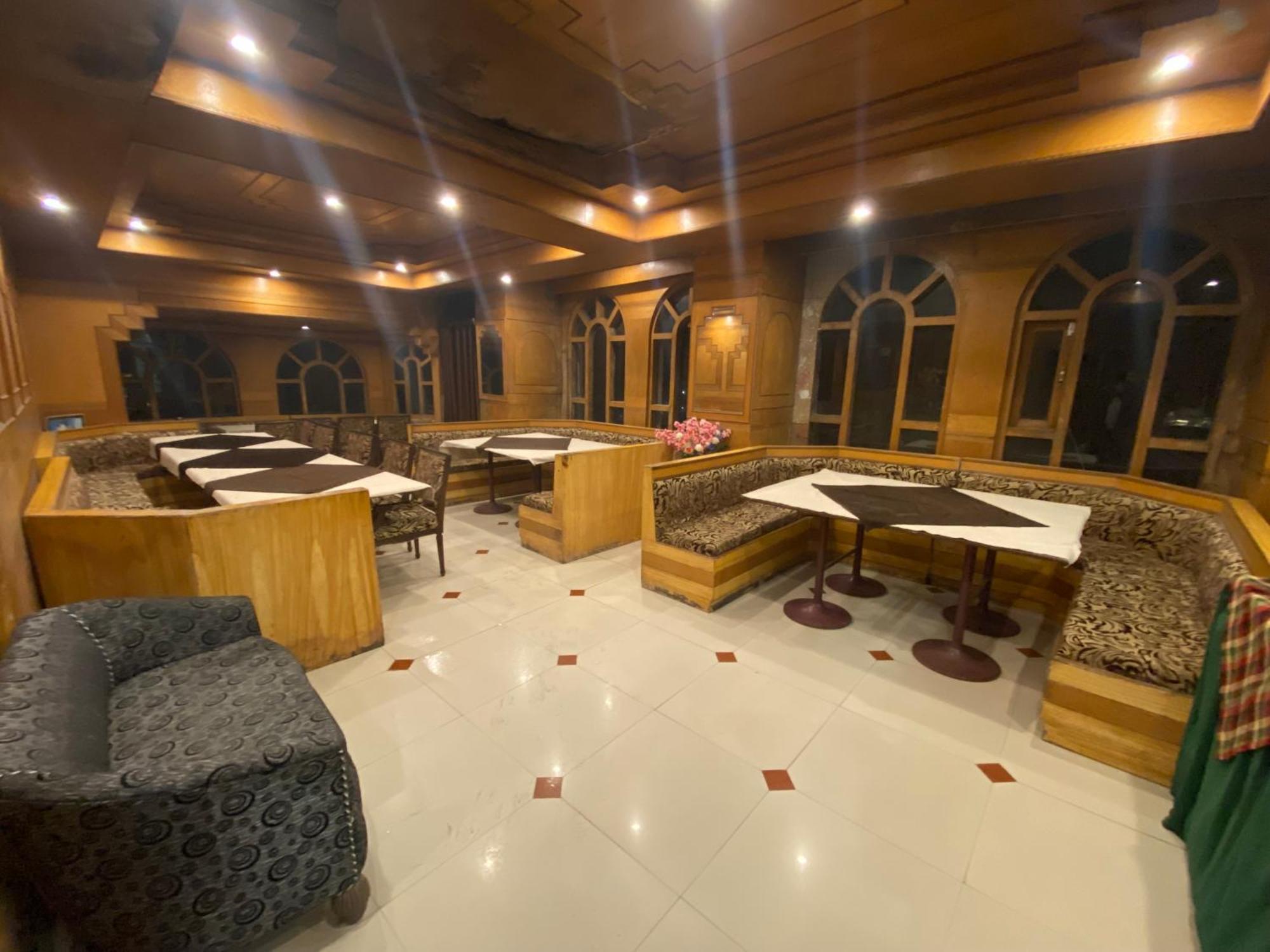 Grand Him Queen Ac Centralized Dharamshala Exterior photo