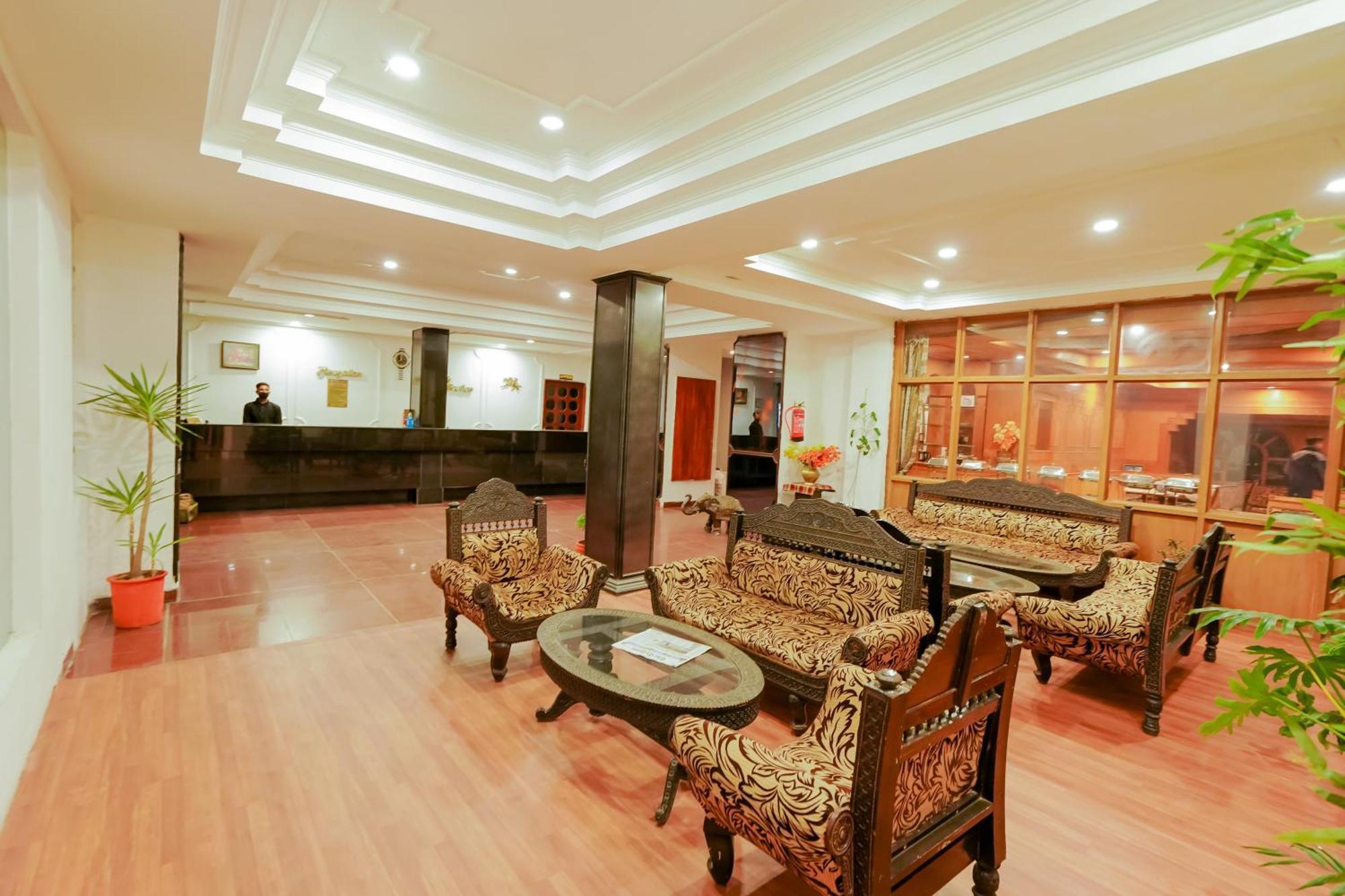Grand Him Queen Ac Centralized Dharamshala Exterior photo