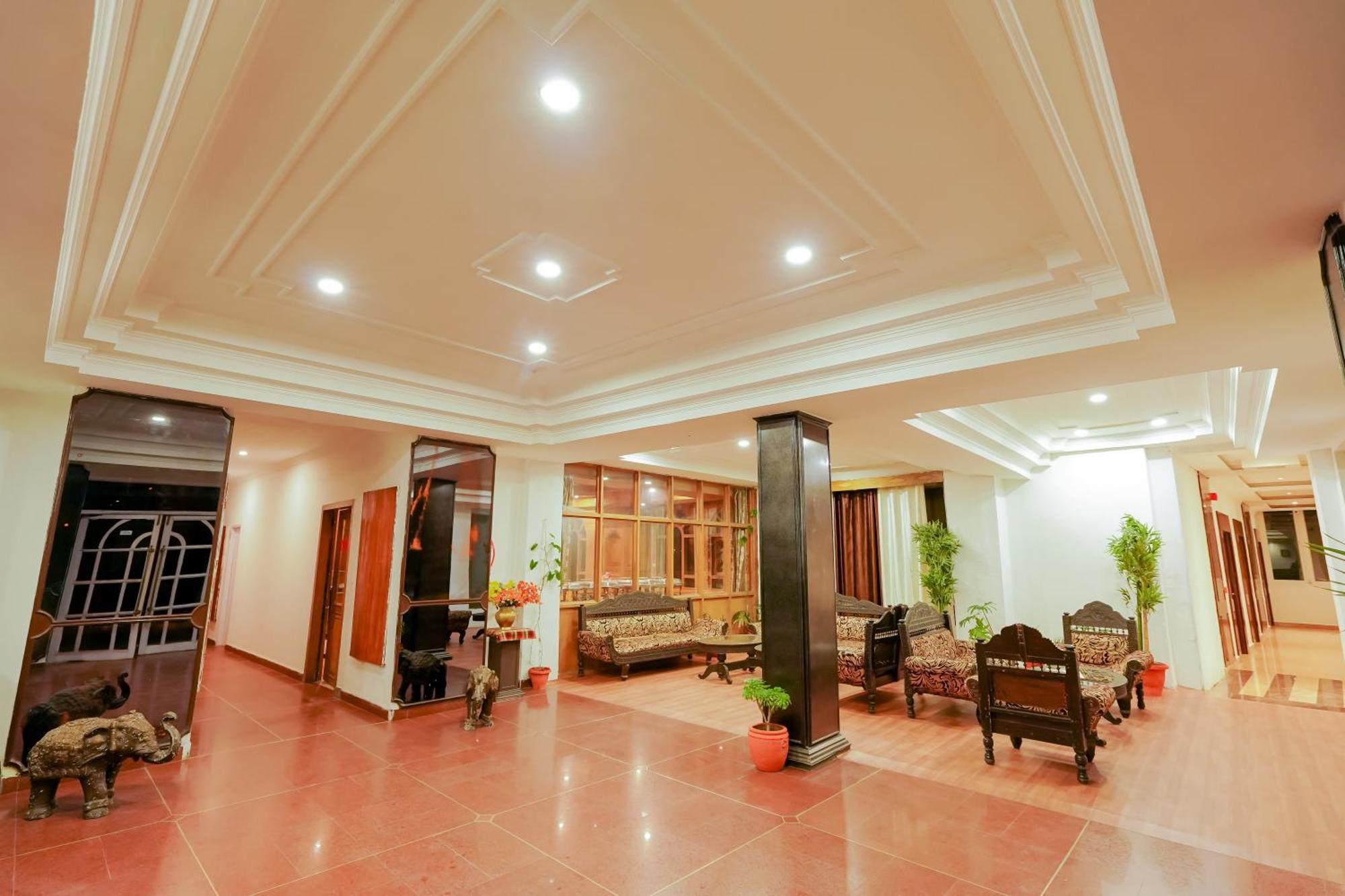 Grand Him Queen Ac Centralized Dharamshala Exterior photo